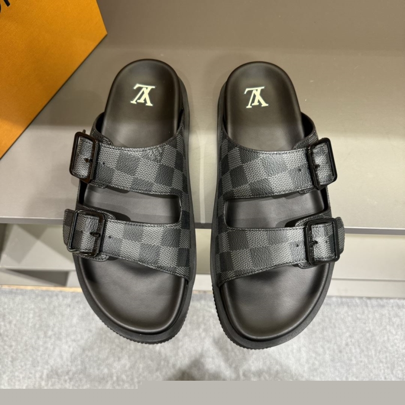 ch**an D*or slippers